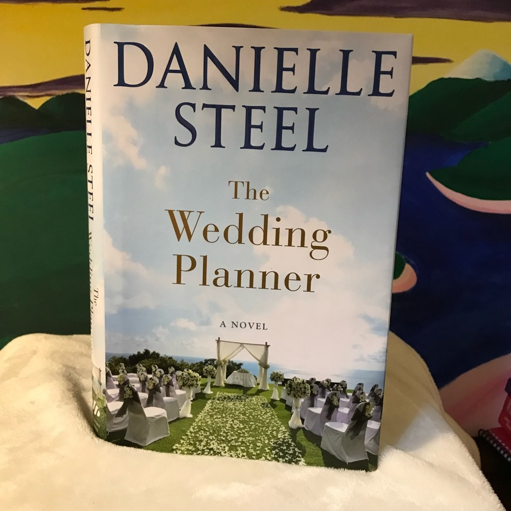 The Wedding Planner
by DANIELLE STEEL
